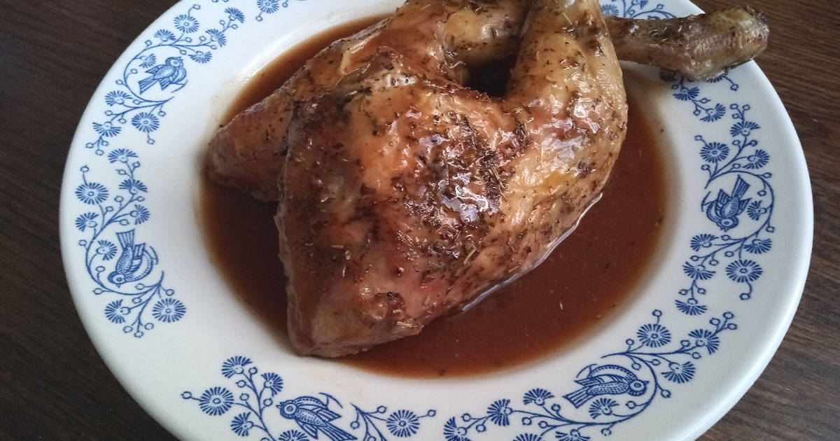 Cuisse de poulet rÃ´ti et son jus de cuisson, frites maison 